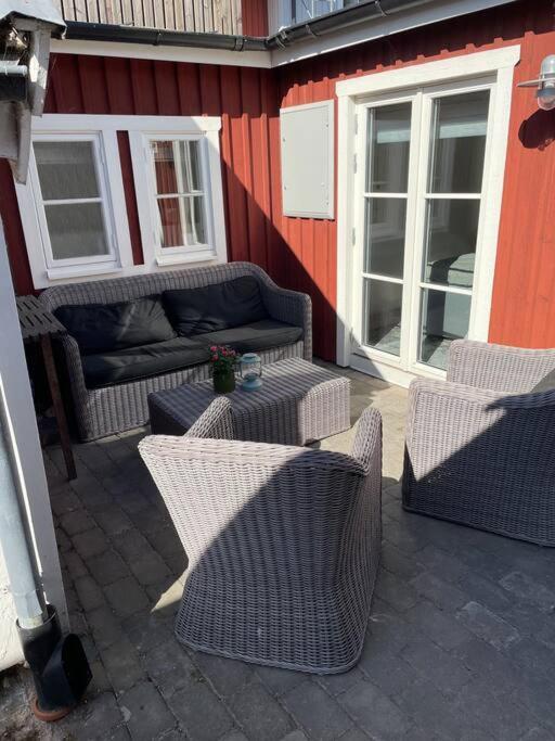Historisk Charm I Hjaertat Av Gamla Stan Kalmar Villa Exterior photo